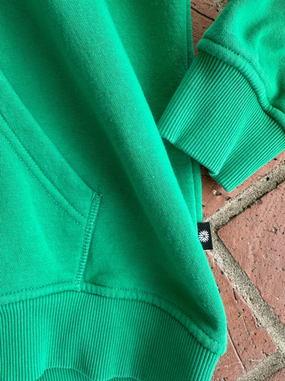 ICEWEAR sweatshirt/hoodie. Purchased in the country of Iceland - Picture 3 of 7
